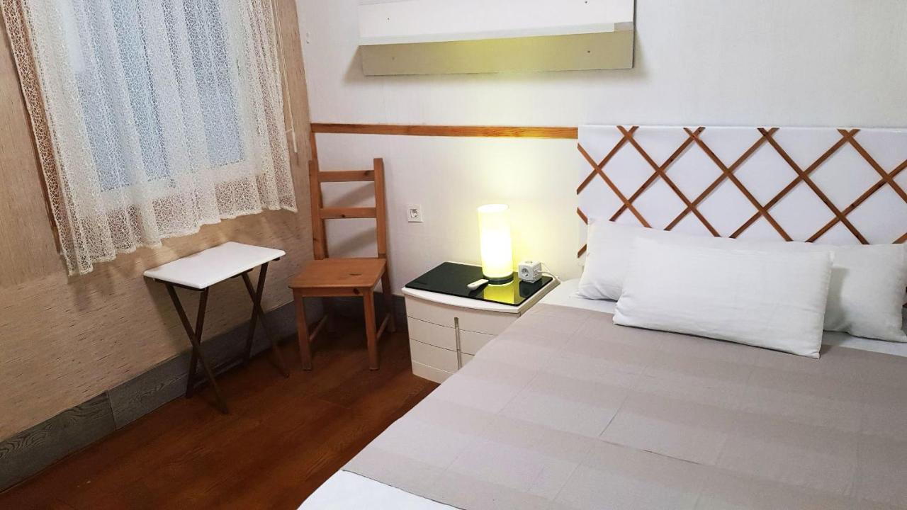 Apartament Sagrada Familia Bed & Breakfast Barcelona Exterior photo